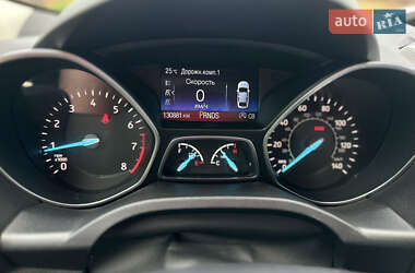 Внедорожник / Кроссовер Ford Escape 2017 в 