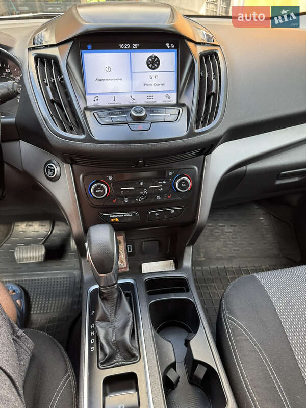 Внедорожник / Кроссовер Ford Escape 2019 в Днепре
