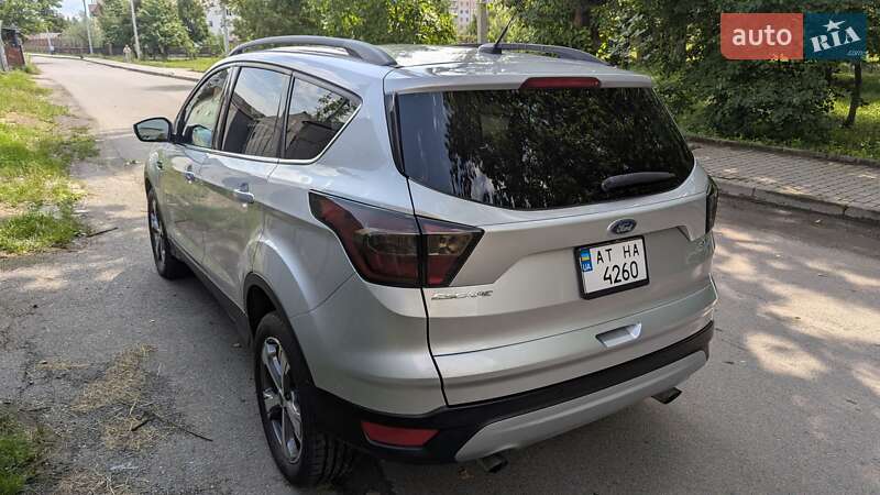 Позашляховик / Кросовер Ford Escape 2016 в Івано-Франківську