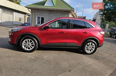 Внедорожник / Кроссовер Ford Escape 2021 в 