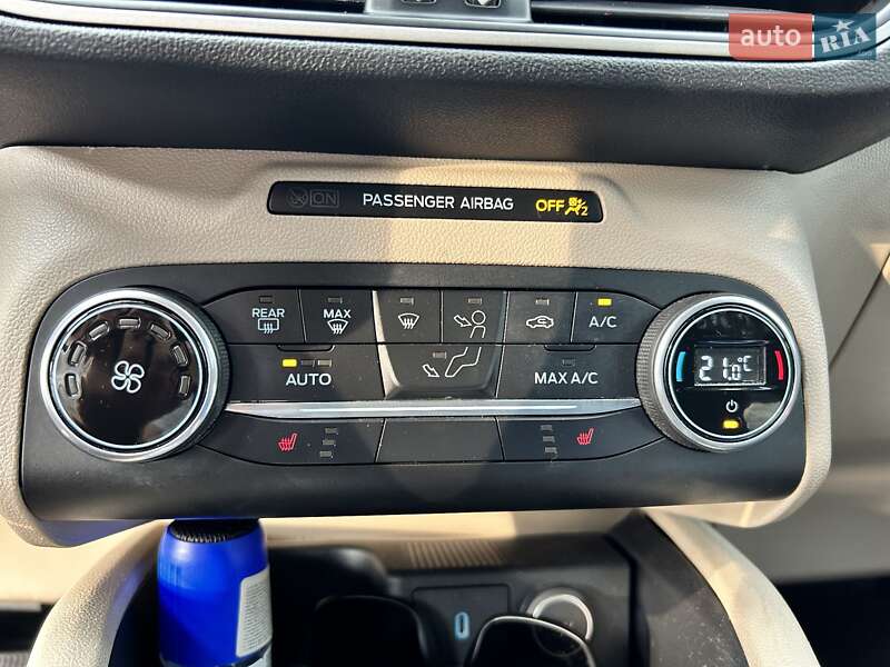 Внедорожник / Кроссовер Ford Escape 2019 в Львове