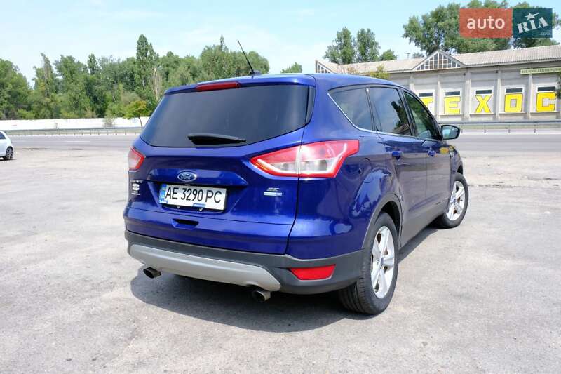 Внедорожник / Кроссовер Ford Escape 2016 в Днепре