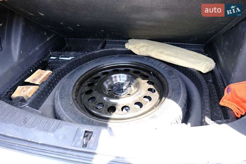 Внедорожник / Кроссовер Ford Escape 2016 в Днепре