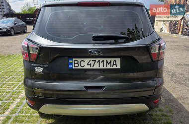 Внедорожник / Кроссовер Ford Escape 2017 в 
