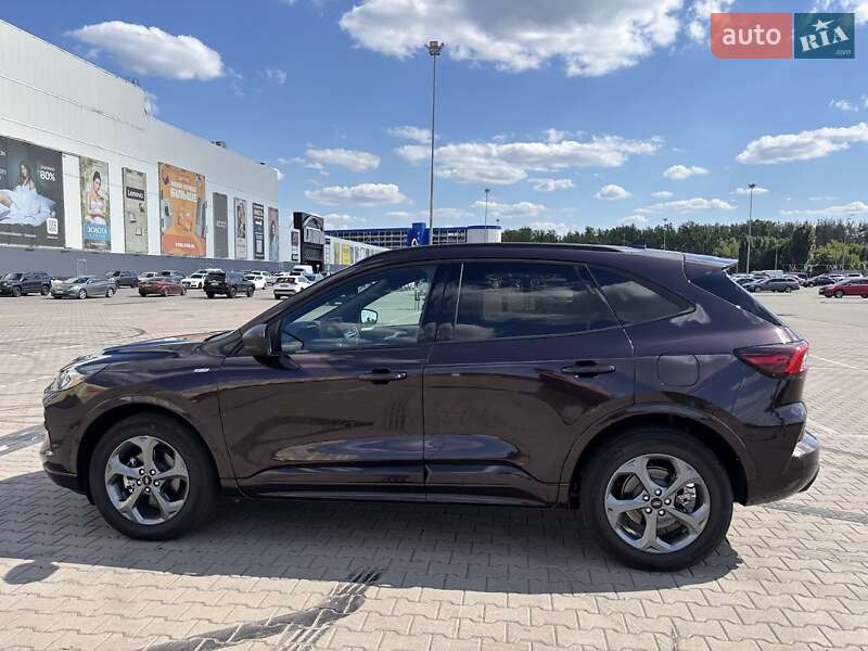 Внедорожник / Кроссовер Ford Escape 2023 в Киеве