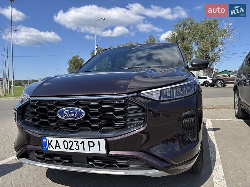Внедорожник / Кроссовер Ford Escape 2023 в Киеве