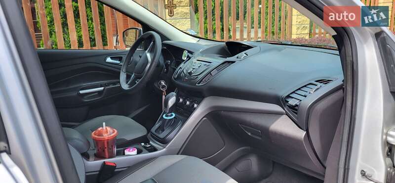 Внедорожник / Кроссовер Ford Escape 2015 в Днепре