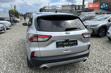 Внедорожник / Кроссовер Ford Escape 2020 в 