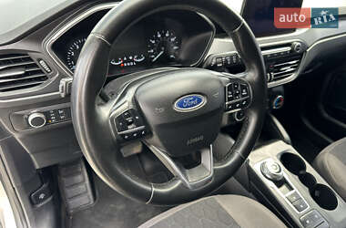 Внедорожник / Кроссовер Ford Escape 2020 в 