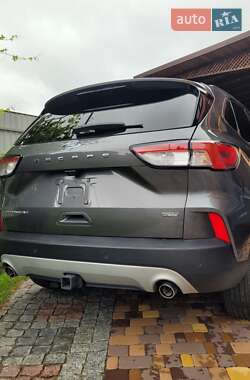 Внедорожник / Кроссовер Ford Escape 2022 в 