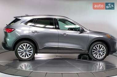 Внедорожник / Кроссовер Ford Escape 2022 в 