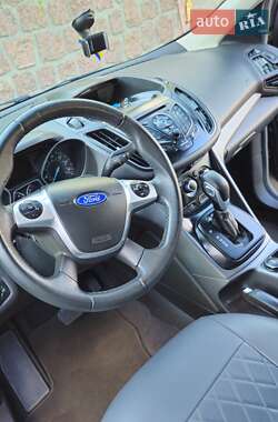 Внедорожник / Кроссовер Ford Escape 2014 в 