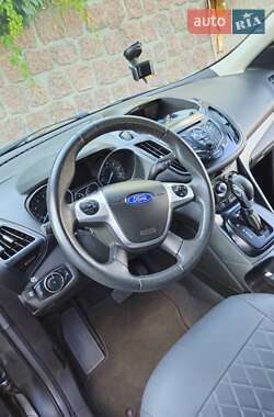 Внедорожник / Кроссовер Ford Escape 2014 в 