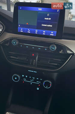 Внедорожник / Кроссовер Ford Escape 2020 в 