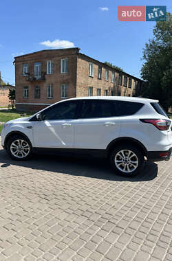 Внедорожник / Кроссовер Ford Escape 2017 в Шептицькому