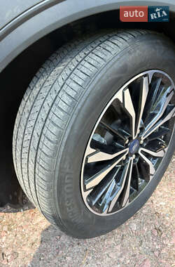 Внедорожник / Кроссовер Ford Escape 2021 в Киеве