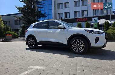 Внедорожник / Кроссовер Ford Escape 2023 в 