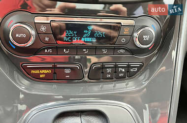 Внедорожник / Кроссовер Ford Escape 2014 в 