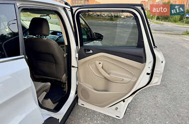 Внедорожник / Кроссовер Ford Escape 2014 в 