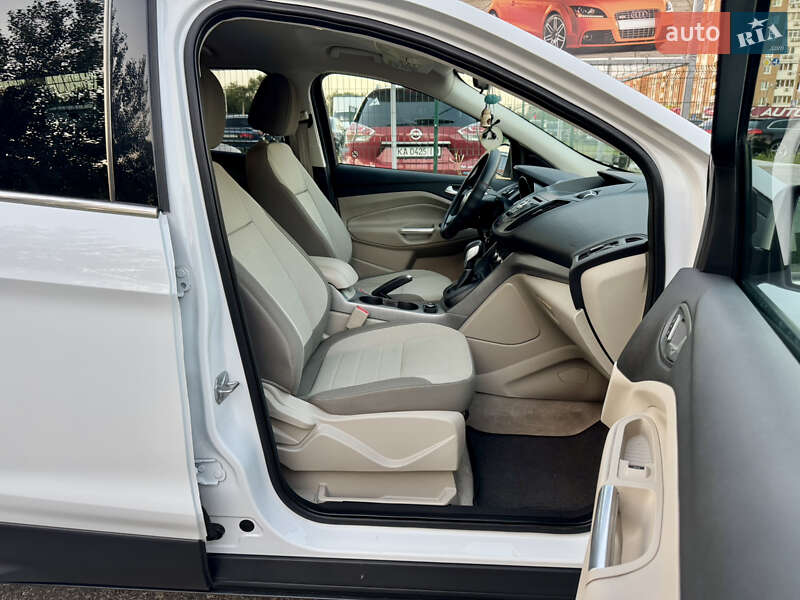 Внедорожник / Кроссовер Ford Escape 2014 в Киеве