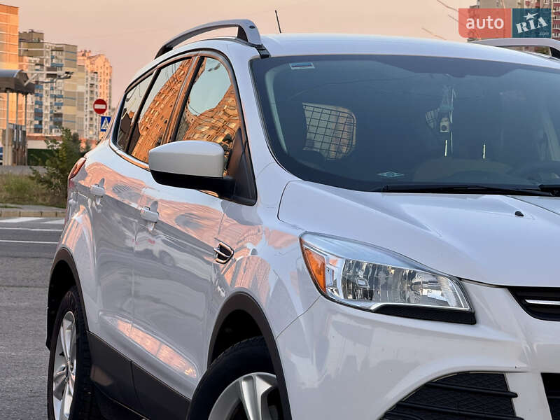 Внедорожник / Кроссовер Ford Escape 2014 в Киеве