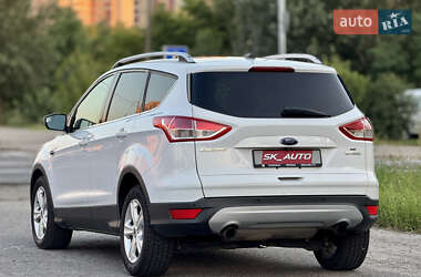 Внедорожник / Кроссовер Ford Escape 2014 в 