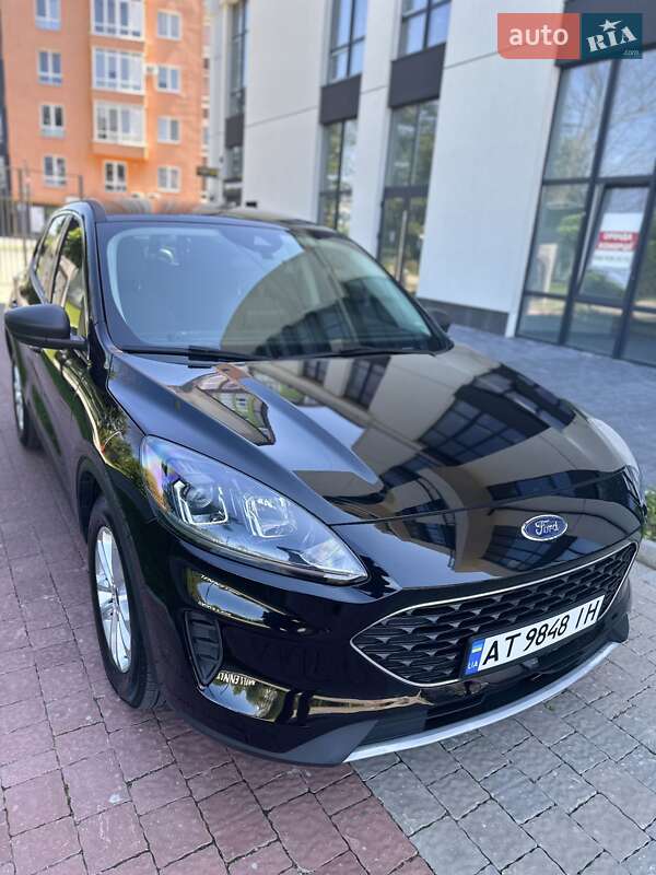 Внедорожник / Кроссовер Ford Escape 2022 в Ивано-Франковске