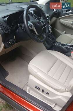 Внедорожник / Кроссовер Ford Escape 2016 в 