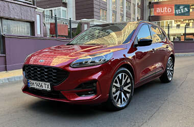 Внедорожник / Кроссовер Ford Escape 2020 в 