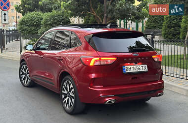 Внедорожник / Кроссовер Ford Escape 2020 в 