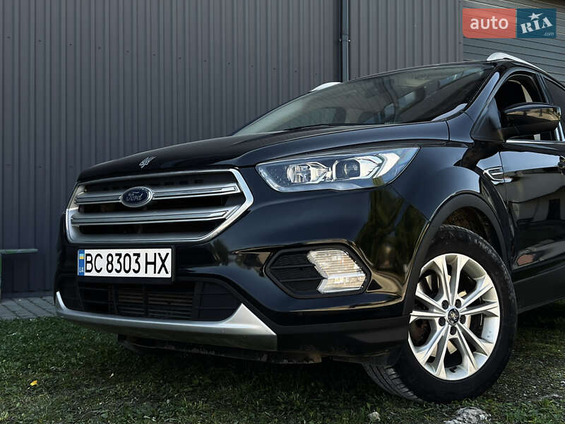 Внедорожник / Кроссовер Ford Escape 2017 в Львове