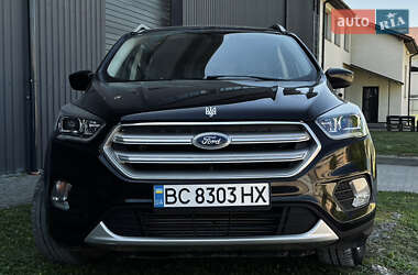 Внедорожник / Кроссовер Ford Escape 2017 в 