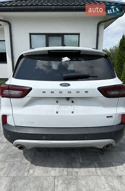 Внедорожник / Кроссовер Ford Escape 2023 в 