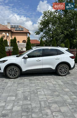 Внедорожник / Кроссовер Ford Escape 2023 в 