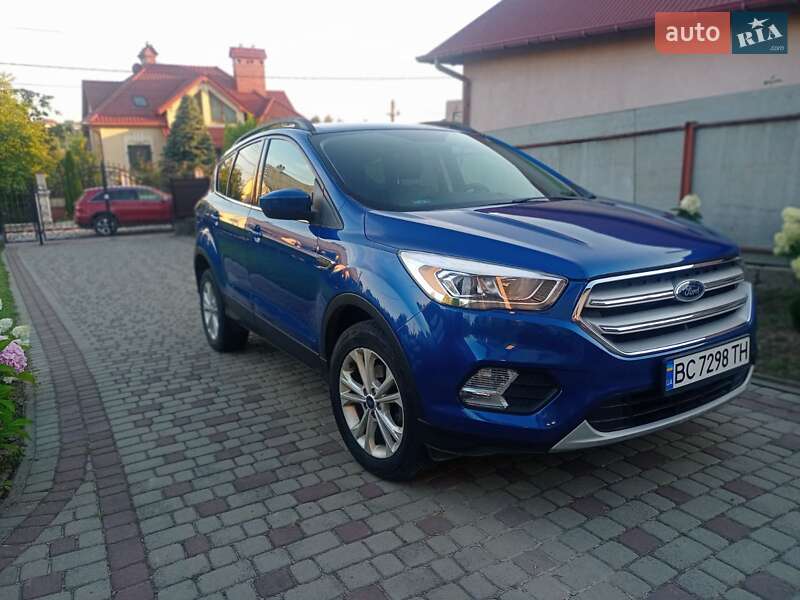 Внедорожник / Кроссовер Ford Escape 2018 в Львове