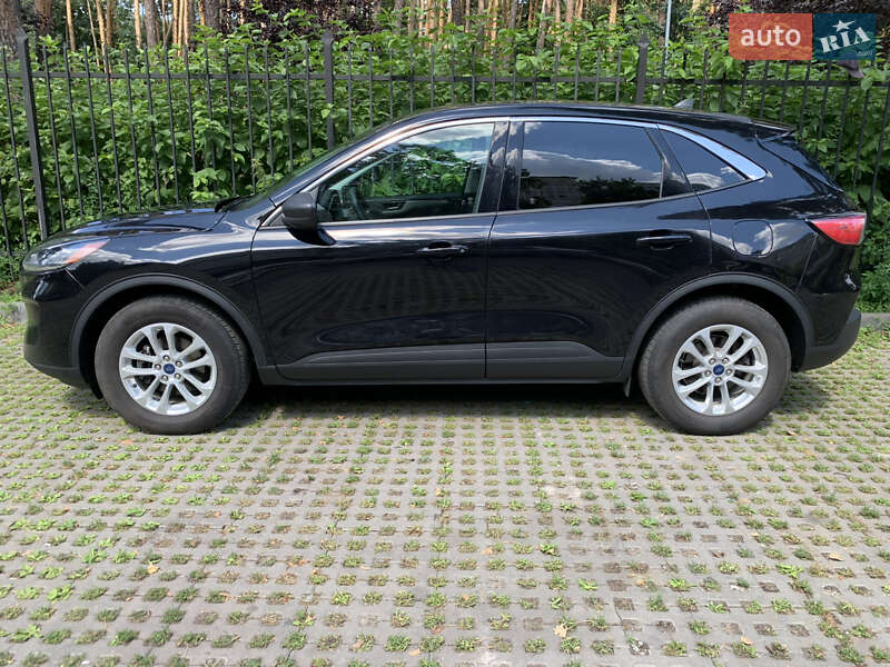 Внедорожник / Кроссовер Ford Escape 2022 в Киеве
