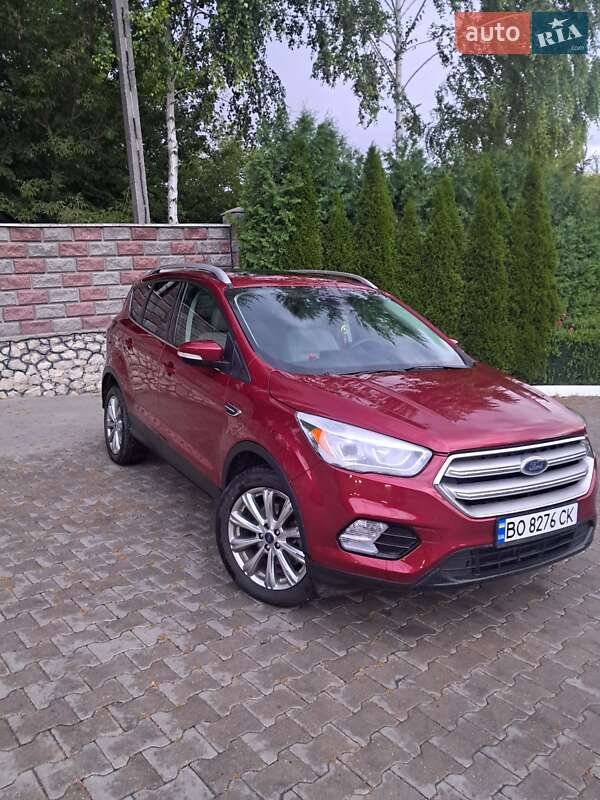 Внедорожник / Кроссовер Ford Escape 2018 в Подволочиске