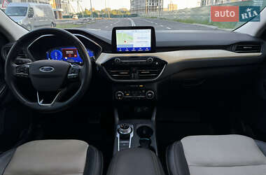 Внедорожник / Кроссовер Ford Escape 2021 в 