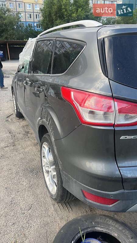 Внедорожник / Кроссовер Ford Escape 2015 в Днепре