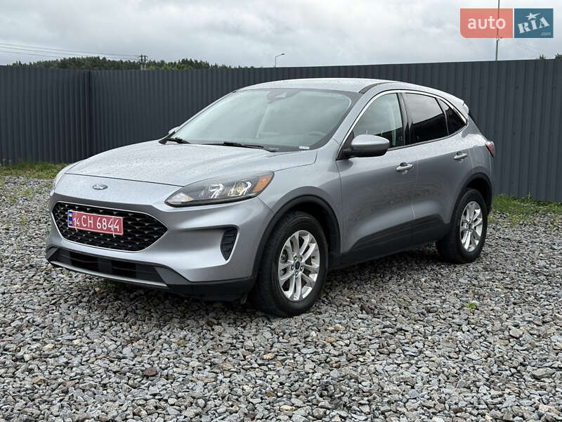 Внедорожник / Кроссовер Ford Escape 2021 в 