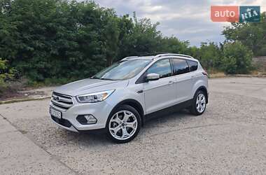 Внедорожник / Кроссовер Ford Escape 2018 в Южноукраинске