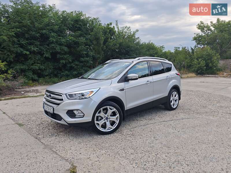 Внедорожник / Кроссовер Ford Escape 2018 в 
