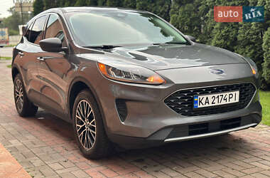 Внедорожник / Кроссовер Ford Escape 2022 в 
