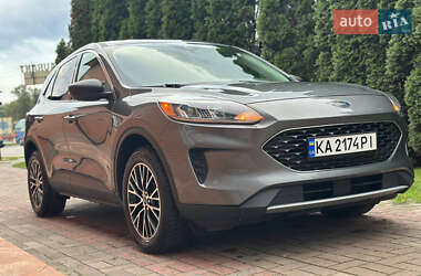 Внедорожник / Кроссовер Ford Escape 2022 в 