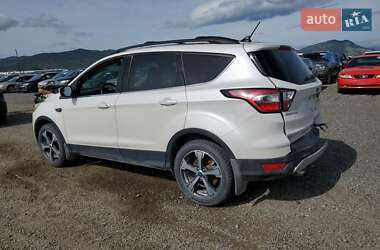 Внедорожник / Кроссовер Ford Escape 2018 в 