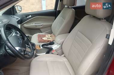Внедорожник / Кроссовер Ford Escape 2013 в 