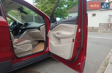 Внедорожник / Кроссовер Ford Escape 2013 в 