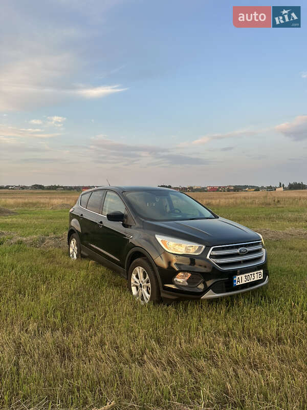 Внедорожник / Кроссовер Ford Escape 2016 в Вараше фото 3 Внедорожник / Кроссовер Ford Escape 2016 в Вараше