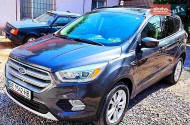 Внедорожник / Кроссовер Ford Escape 2016 в 