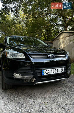 Внедорожник / Кроссовер Ford Escape 2015 в 